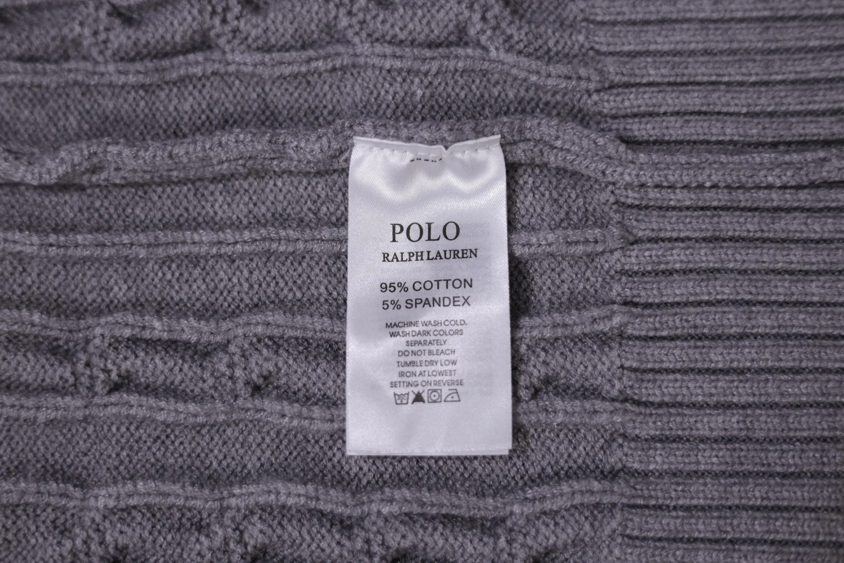 P300 Style No. D07) The top version on the market in 2025 Ralph Lauren #ootddailywear #Autumn and winter sweater #Knitted sweater outfit #ralph lauren sweater #Can be worn by both men and women [Star R] Finally waited until the Ralph men’s twist sweater half-zip bra top was put on and it’s finally here! The hottest half-zip sweater! Limited editions every year, there won’t be many models in the store! Ralph Lauren Men's Half-Zip Twist Sweater [Fire R] The shape is really nice. It can be worn alone or as a jacket. It can be worn inside or outside, or it can be worn inside with a shirt ~ 100% pure cotton #Practical Wear Colors: off-white, navy blue, khaki, gray, size S to XL